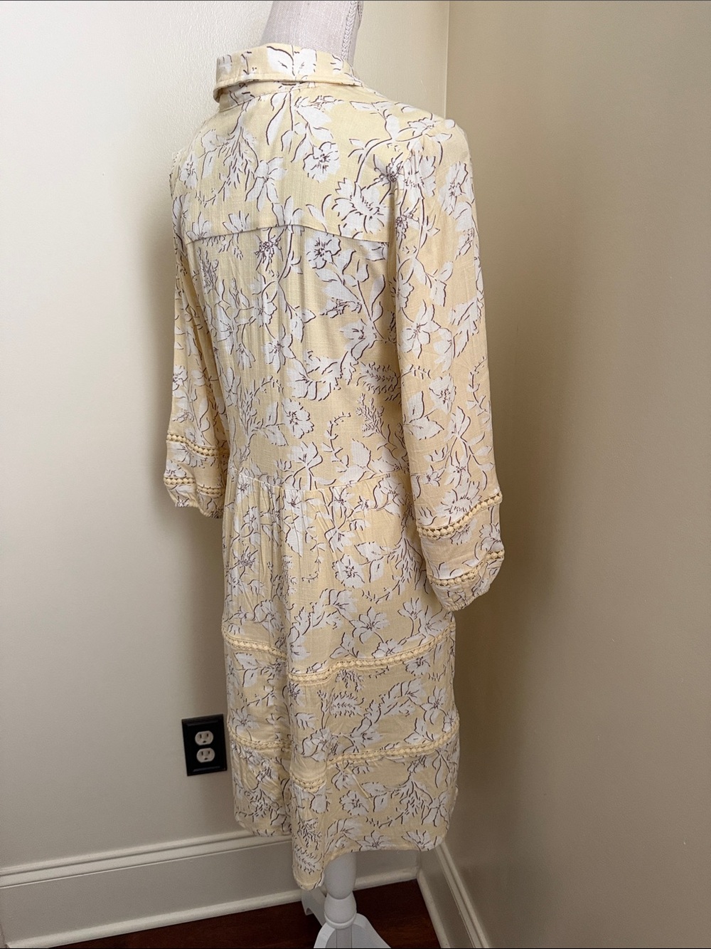 Lucky Brand Cream Floral Lace Tiered Shirt Dress - Picture 11 of 14